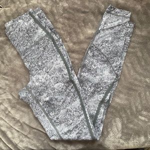 Lululemon full length active wear leggings
